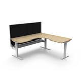 RAPIDLINE BOOST STATIC CORNER WORKSTATION WITH SCREEN AND CABLE TRAY 1800 X 1800MM NATURAL OAK TOP WHITE FRAME BLACK SCREEN